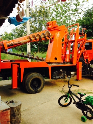 ขายแท่นเครนติดสว่านเจาะเสาเข็มเสาไฟฟ้า สภาพพร้อมยกใส้รถใช้งานได้เลยครับ