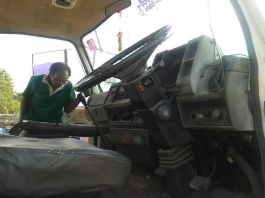 ขาย10จัมโบ้ เครื่อง175แรง สภาพพร้อมใช้งาน เอกสารพร้อมโอน สนใจโทร 090-8588220คุณนะ 093-3258446คุณบิว หรือเข้าดูสินค้าอื่นๆได้ที่ www.truck.in.th/498 หรือเพจFacebook ณรงค์ ซื้อขายรถมือสอง (เว็บไซต์ส่วนตัว) หรือFacebook ตลาดรถมือสอง คุณนะ