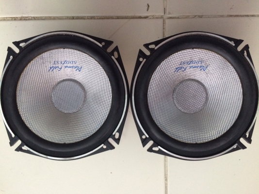 ADDZEST SRT1752S รุ่นค่อนข้างใหญ่ 6.5นิ้ว 200W โครงหล่อ แม่เหล็กก้อน กรวยเคฟล่า เสียงกลางชัด เบสนุ่ม มือ2 ญี่ปุ่น