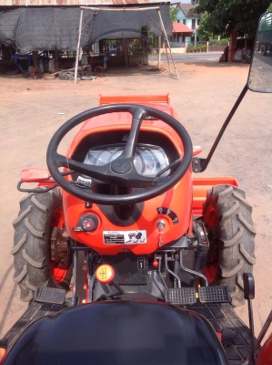 แทรกเตอร์คูโบต้า 4708 สภาพดีมากสวยเดิมๆ มีผานดันหน้า และ โรตารี่