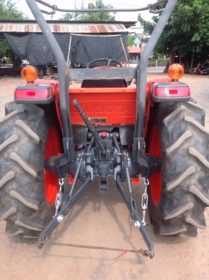 แทรกเตอร์คูโบต้า 4708 สภาพดีมากสวยเดิมๆ มีผานดันหน้า และ โรตารี่