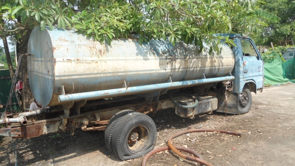 ขายถังน้ำ ครับสภาพดี ใส่6ล้อนะครับ ขายถังน้ำ ครับสภาพดี ใส่6ล้อนะครับ