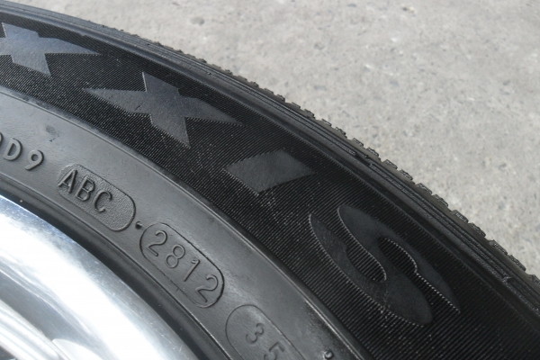 ล้อแม็ก 17นิ้ว 6รู พร้อมยาง สวยๆ 4 ล้อ ราคา 8300 บาท