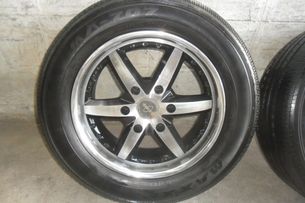 ล้อแม็ก 17นิ้ว 6รู พร้อมยาง สวยๆ 4 ล้อ ราคา 8300 บาท