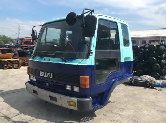 IZUZU ROCKY ตาเหลี่ยม