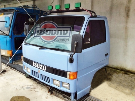 IZUZU NKR ตา4ดวง