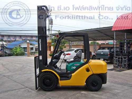 ขายรถโฟล์คลิฟท์ KOMATSU รุ่น FD30C-15