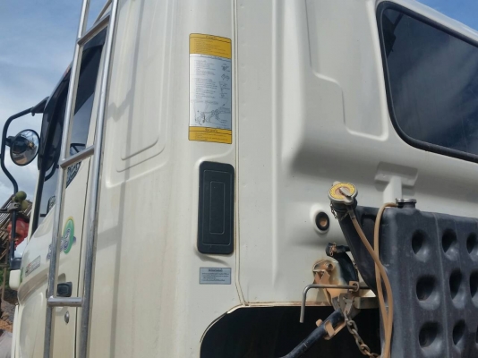 รถฮีโน่  10  ล้อดั้ม FM2P  380  แรงม้า.  ปี 55  ( ขายแม่ , ลูก )    สนใจติดต่อ  081 - 6079515