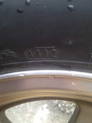 ขายแม็ก te37xขอบ16พร้อมยาง265-70ปี12ใช้ได้ยาวๆเลยครับ