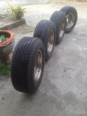 ขายแม็ก te37xขอบ16พร้อมยาง265-70ปี12ใช้ได้ยาวๆเลยครับ