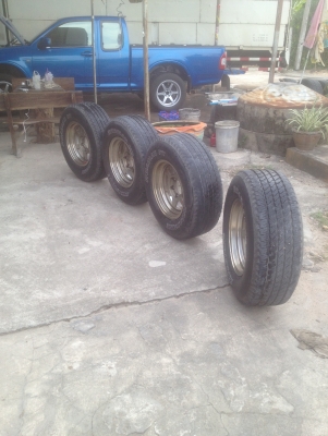 ขายแม็ก te37xขอบ16พร้อมยาง265-70ปี12ใช้ได้ยาวๆเลยครับ