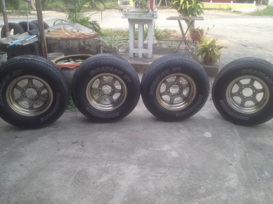 ขายแม็ก te37xขอบ16พร้อมยาง265-70ปี12ใช้ได้ยาวๆเลยครับ