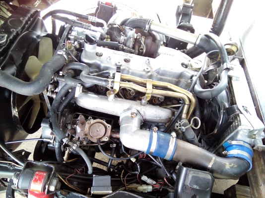 4 ล้อบรรทุก  *ไม่ติดเวลา*  ISUZU  *Euro.2*  NKR  100 แรงม้า+Turbo+Inter  *ยาว 3.20 ม.* รถสวยเดิม * มีเล่มพร้อมโอน *