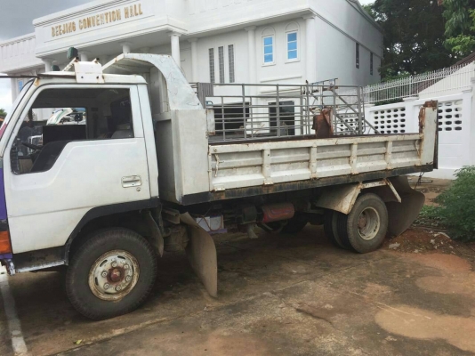 ขายรถบรรทุก 6 ล้อดัมพ์ MITSUBISHI CANTER 115 แรงม้า ราคา 215000