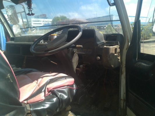 ขายรถบรรทุก 6 ล้อดัมพ์ MITSUBISHI CANTER 115 แรงม้า ราคา 215000