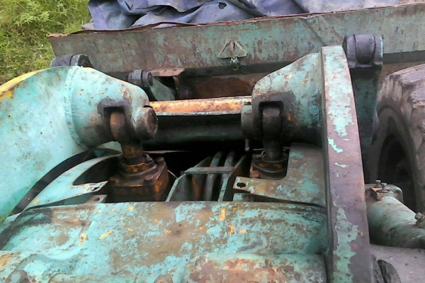 ขายรถตักล้อยาง CAT 922 เลี้ยวล้อหลัง ราคา 250000