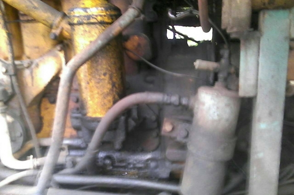 ขายรถตักล้อยาง CAT 922 เลี้ยวล้อหลัง ราคา 250000