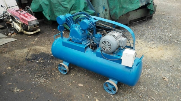 Sell>> ปั้มลม Puma 3 HP. 380V. 260 Lite. สภาพสวย สด แน่น พร้อมใช้งาน.