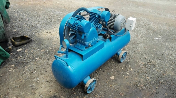 Sell>> ปั้มลม Puma 3 HP. 380V. 260 Lite. สภาพสวย สด แน่น พร้อมใช้งาน.