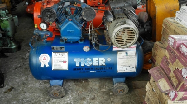 Sell>> ปั้มลม TIGER 1 HP. 220V. 90 Lite. 2 สายไฟบ้าน สภาพสวย สด แน่น พร้อมใช้งาน.