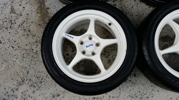 ล้อแม็กพร้อมยาง P1 racing