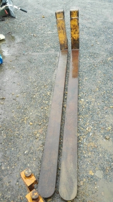 ****** Sold Out!! ****** งาโฟล์คลิฟ 5 ตัน. งายาว 210 cm. สภาพสวย พร้อมใช้งาน!!