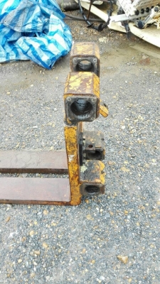 ****** Sold Out!! ****** งาโฟล์คลิฟ 5 ตัน. งายาว 210 cm. สภาพสวย พร้อมใช้งาน!!