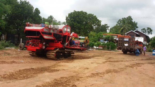 ขายรถพร้อมทำเงิน 199.000 รถเกี่ยวรองกระสอบ ศักพัฒนา BiG37.ดูรถหน้างานเลยครับ ทั้งคันเช็คสภาพ พร้อมใช้งาน