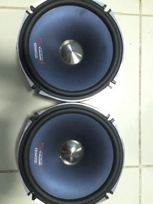 ลำโพง KENWOOD STAGE II ICFC-LS180 รุ่นใหญ่ 6.5นิ้ว 200W โครงหล่อ แม่เหล็กก้อน กรวยโพลี เสียงกลางชัด เบสแน่น ข้างหนึ่งมีรอยขาดขอบยาง เสียงปกติ มือ2 ญี่ปุ่น