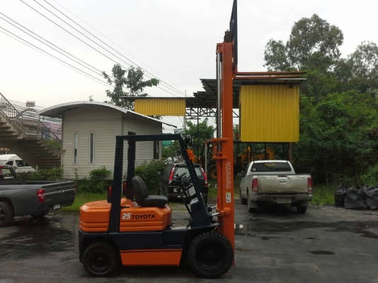 TOYOTA 5FD25 ขนาด2.5ตัน เสาสูง3เมตร เกียร์ธรรมดา เครื่องยนต์ดีเซล1Z ยางตัน4เส้น รับประกันเครื่องเกียร์3เดือน ราคาต่อรองได้