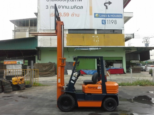 TOYOTA 5FD25 ขนาด2.5ตัน เสาสูง3เมตร เกียร์ธรรมดา เครื่องยนต์ดีเซล1Z ยางตัน4เส้น รับประกันเครื่องเกียร์3เดือน ราคาต่อรองได้