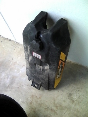 ขายถังน้ำมัน  sport  ราคา 400 บาท