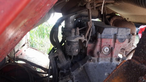 ขายรถเกี่ยวข้าว ศักดิ์พัฒนา ช่วงล่าง10 เครื่อง6HH1 230เทอร์โบว์ ปั๊มไดกิ้น23 เฟรมสวย ลูเลอร์ครบ หน้าเกี่ยว3เมตร ดูรถทำงานได้เลย ขึ้นตู้ใหม่ อุ้ม2.5ตัน