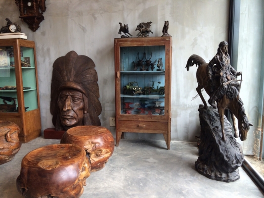 ขายก้อนรากไม้ปุ่มไม้สักเก่าโบราณ ขนาดเส้นรอบวง 1.5 เมตร ตันๆ หนักๆ