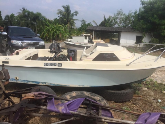 เรือตกปลา 15 ฟุตหัวปิด