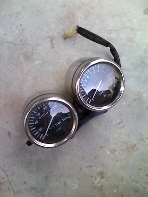 ขาย ไมล์สำหรับแต่งมอไซด์ ราคา 500 พร้อมส่ง