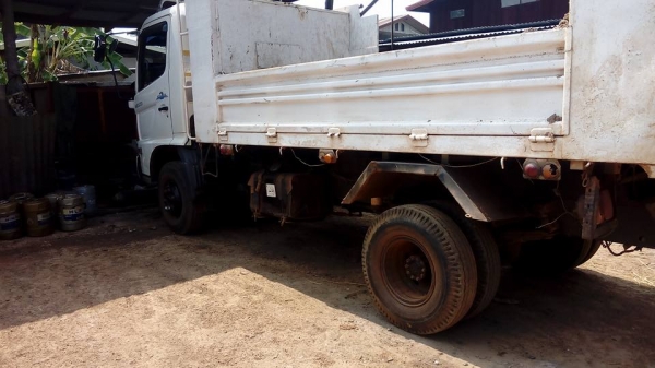 **795,000 บ.ต่อรอง/// 6ล้อดั้มดิน HINO MEGA FC4J-150HP ยูโร-2 ปี52 ดั้มสามมิตร **ขาย HINO MEGA SERIES-500 FC4J-150HP 6ล้อดั้มดิน ห้างแท้ กระบะดั้มสามมิตร สภาพพร้อมใช้งาน HINO MEGA FC4JEPA JO5C-150HP EURO-2 ห้างแท้ ปี52 เครื่องเดิม เกียร์เดิม ใช้งาน 19x,xx **795,000 บ.ต่อรอง/// 6ล้อดั้มดิน HINO MEGA FC4J-150HP ยูโร-2 ปี52 ดั้มสามมิตร **ขาย HINO MEGA SERIES-500 FC4J-150HP 6ล้อดั้มดิน ห้างแท้ กระบะดั้มสามมิตร สภาพพร้อมใช้งาน HINO MEGA FC4JEPA JO5C-150HP EURO-2 ห้างแท้ ปี52 เครื่องเดิม เกียร์เดิม ใช้งาน 19x,xx