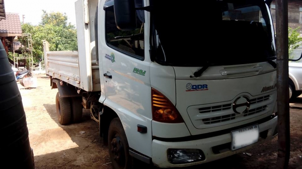 **795,000 บ.ต่อรอง/// 6ล้อดั้มดิน HINO MEGA FC4J-150HP ยูโร-2 ปี52 ดั้มสามมิตร **ขาย HINO MEGA SERIES-500 FC4J-150HP 6ล้อดั้มดิน ห้างแท้ กระบะดั้มสามมิตร สภาพพร้อมใช้งาน HINO MEGA FC4JEPA JO5C-150HP EURO-2 ห้างแท้ ปี52 เครื่องเดิม เกียร์เดิม ใช้งาน 19x,xx **795,000 บ.ต่อรอง/// 6ล้อดั้มดิน HINO MEGA FC4J-150HP ยูโร-2 ปี52 ดั้มสามมิตร **ขาย HINO MEGA SERIES-500 FC4J-150HP 6ล้อดั้มดิน ห้างแท้ กระบะดั้มสามมิตร สภาพพร้อมใช้งาน HINO MEGA FC4JEPA JO5C-150HP EURO-2 ห้างแท้ ปี52 เครื่องเดิม เกียร์เดิม ใช้งาน 19x,xx