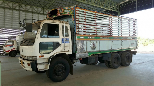 ขาย 10 ล้อ เพลาเดียว NISSAN CDA211M เครื่อง FE6-T 220 แรงม้า คัสซีสวยตลอดเส้น เบรคทิฟฟี่ พาวเวอร์ ยางเรเดียลเต็ม ทะเบียนพร้อมโอนครับ