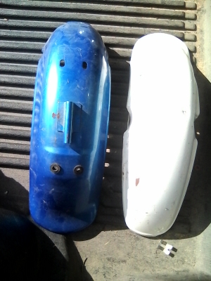 ขายบังโคลนหน้า หลัง ชาลี และ  gollilar  ราคา ถูกๆตัวละ  200 บาทคู่ละ 400ไม่รวมส่ง