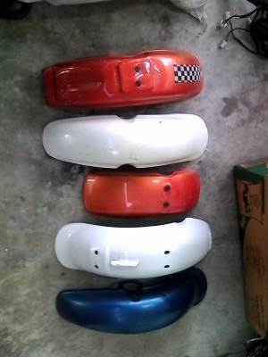 ขายบังโคลนหน้า หลัง ชาลี และ  gollilar  ราคา ถูกๆตัวละ  200 บาทคู่ละ 400ไม่รวมส่ง