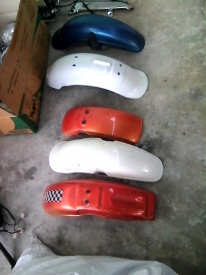 ขายบังโคลนหน้า หลัง ชาลี และ  gollilar  ราคา ถูกๆตัวละ  200 บาทคู่ละ 400ไม่รวมส่ง