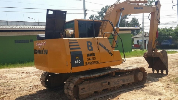 ขายรถขุดแบ็คโคKOMATSU PC100-5 หน้าจอ เอวดี บูมสวยเดิม เฟรมสวย ระบบใช้งานปกติ เอกสารอินวอยซ์ท่าเรือ ช่วงล่างดี ทำงานไม่โหลด เครื่องฟิต แอร์เย็น พร้อมลงลุยงาน