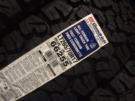 BF Goodrich All-terrain KO2 ขนาด 265 70 r17 ยางใหม่ปี15 BF Goodrich All-terrain KO2 ขนาด 265 70 r17 ยางใหม่ปี15