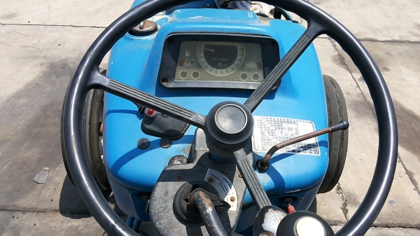 ขายรถไถ FORD 6610 II T6 2WD เกียร์คอ ปั้มกลม 360,000