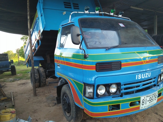 รถหกล้อ ISUZU ดั้มพ์ KS22