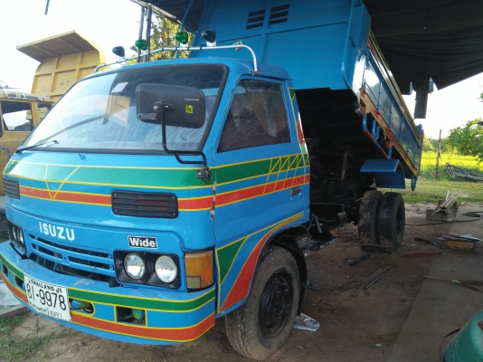 รถหกล้อ ISUZU ดั้มพ์ KS22