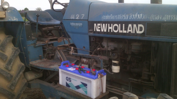 ขายรถไถFORDรุ่น6640คานหน้า NEWHOLLAND  พร้อมโอน