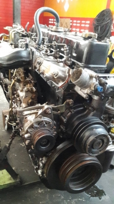 ขายเครื่องยนต์ 6SD1--240 แรงม้า เครื่องสวย ติดดีมาก ขายเครื่องยนต์ 6SD1--240 แรงม้า เครื่องสวย ติดดีมาก