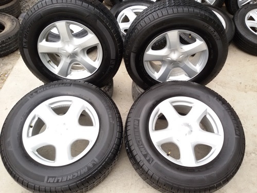 ขายล้อISUZU V Cross 17 ยาง265/65/17 ปี 0214  4 ล้อ